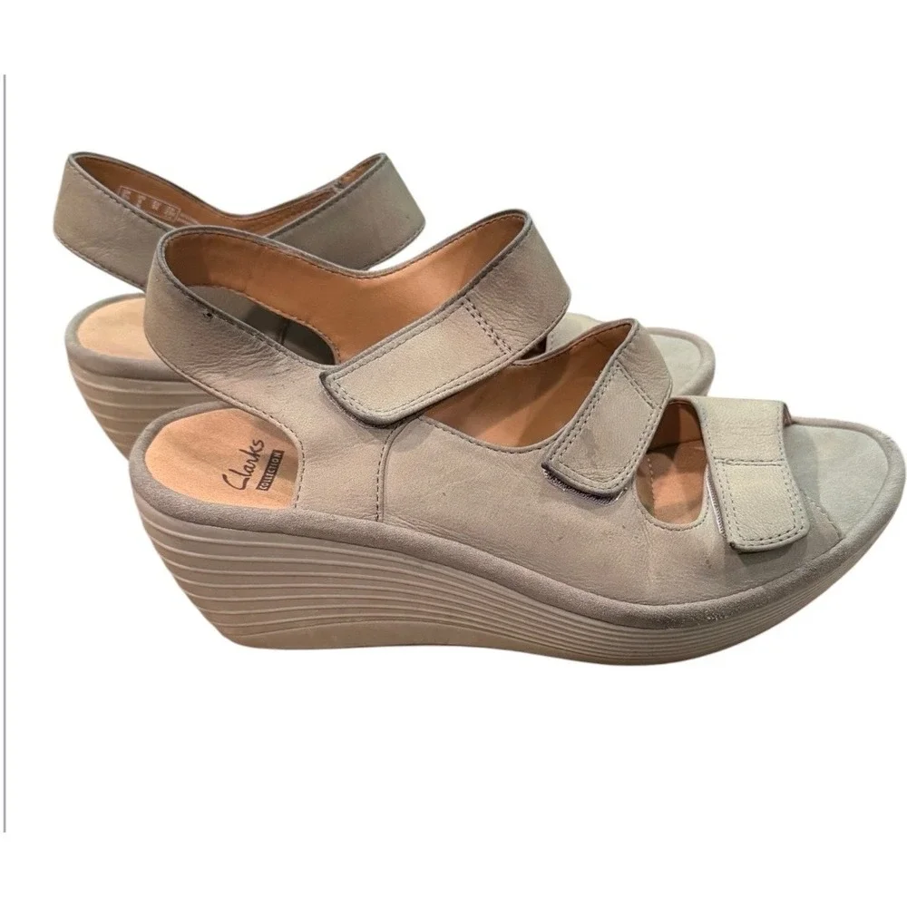 Clarks Collection Cushion Soft Taupe Leather Wedge Sandals Womens 6 M